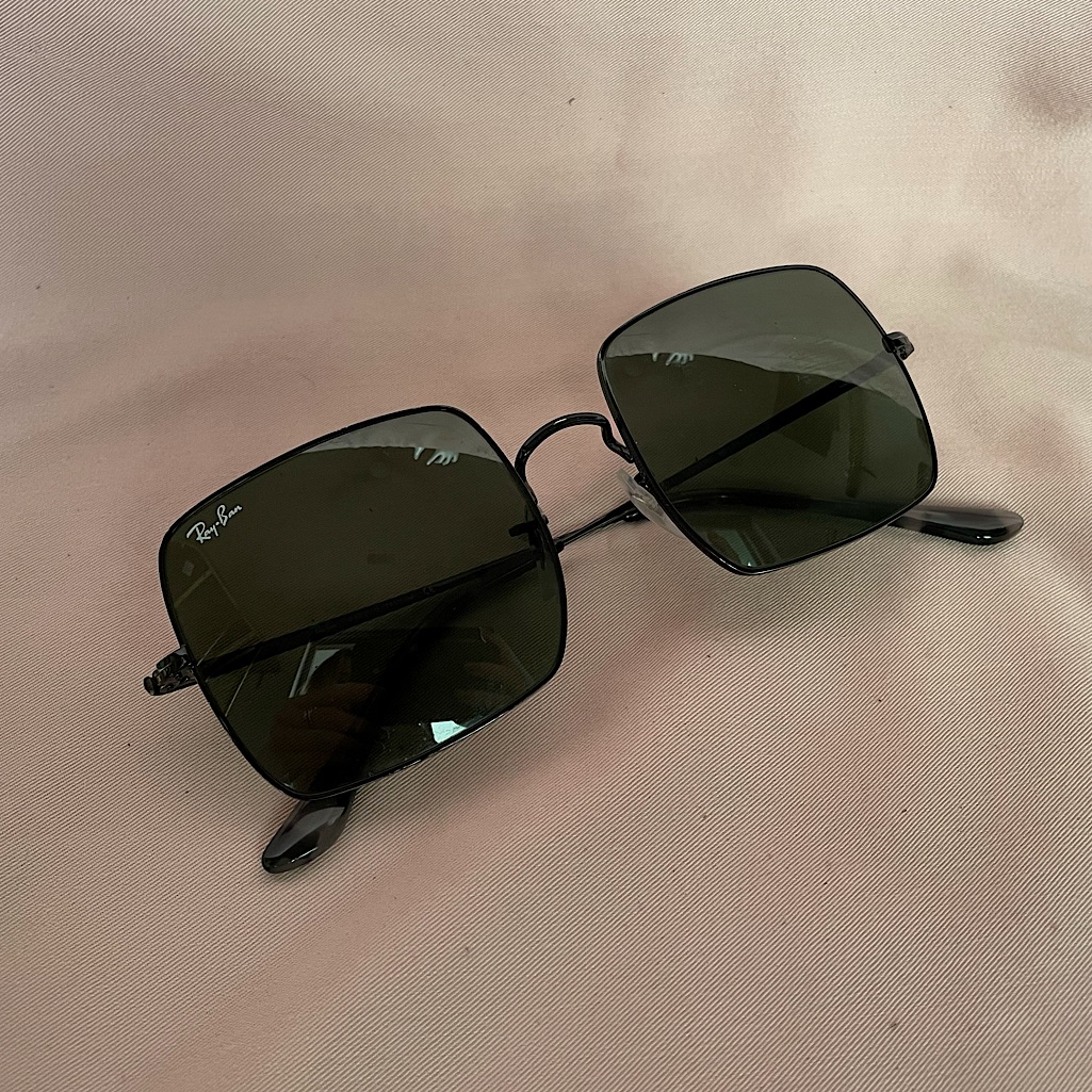 Black Rectangular Ray-Bans